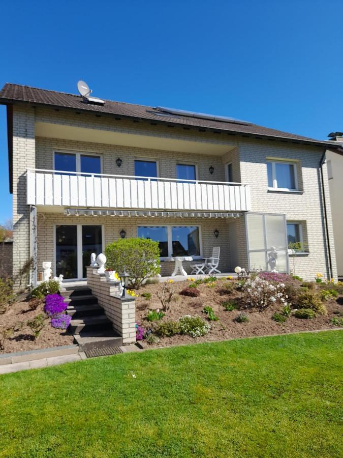 Ferienwohnung Und Gaestezimmer Iburgblick บัดดรีบวร์ก ภายนอก รูปภาพ