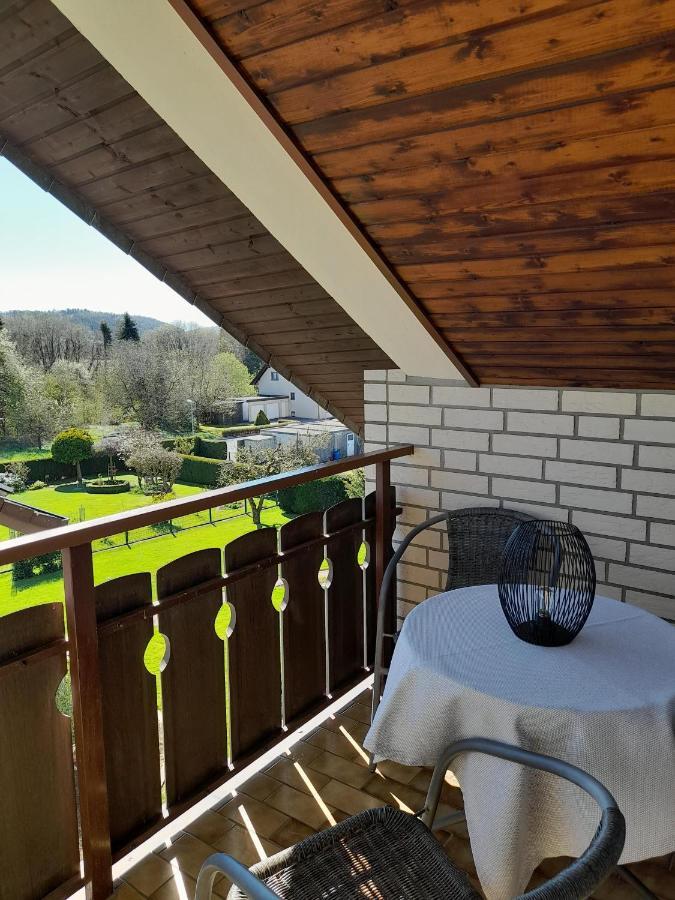 Ferienwohnung Und Gaestezimmer Iburgblick บัดดรีบวร์ก ภายนอก รูปภาพ